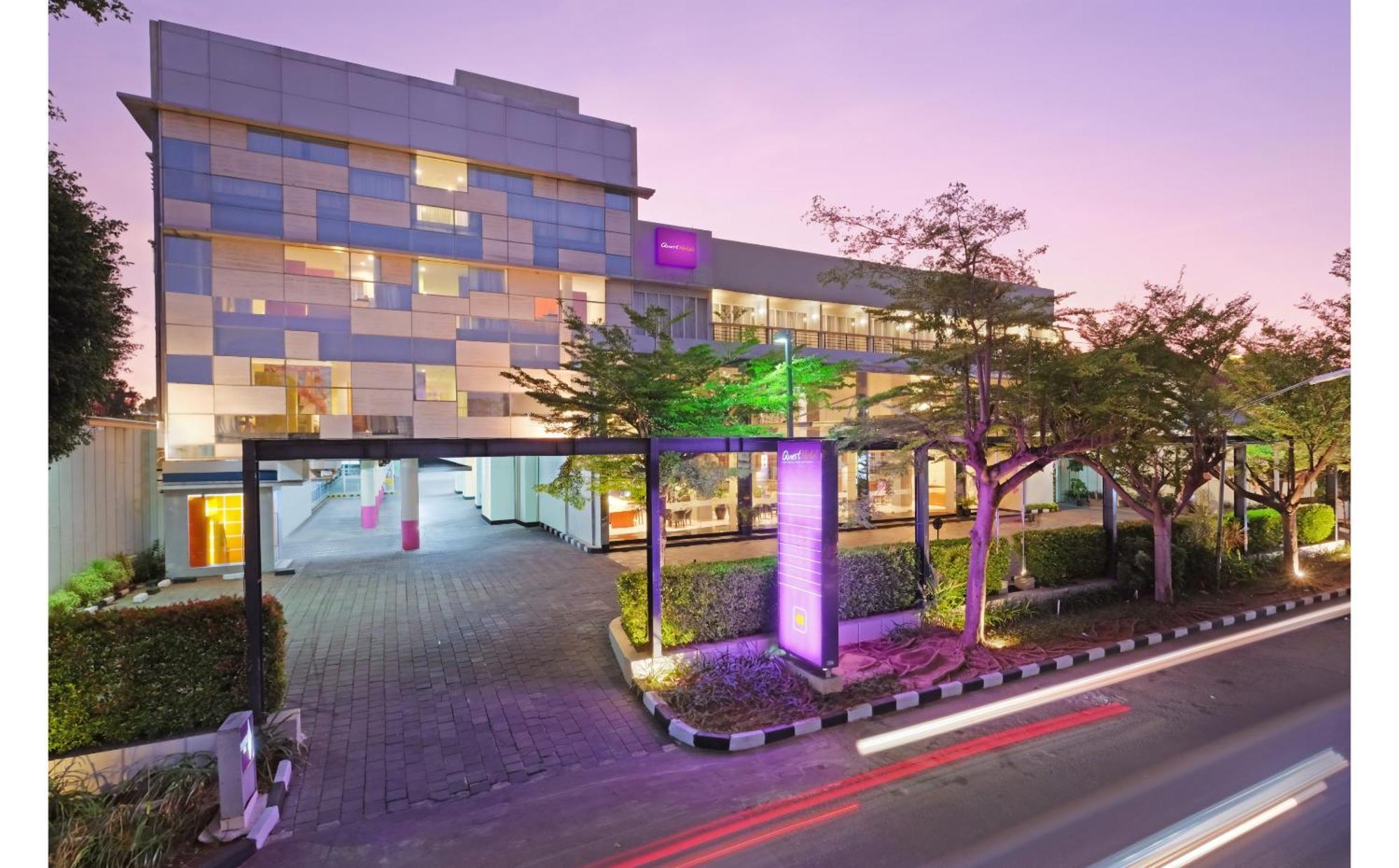 Quest Hotel Simpang Lima - Semarang By Aston Екстериор снимка