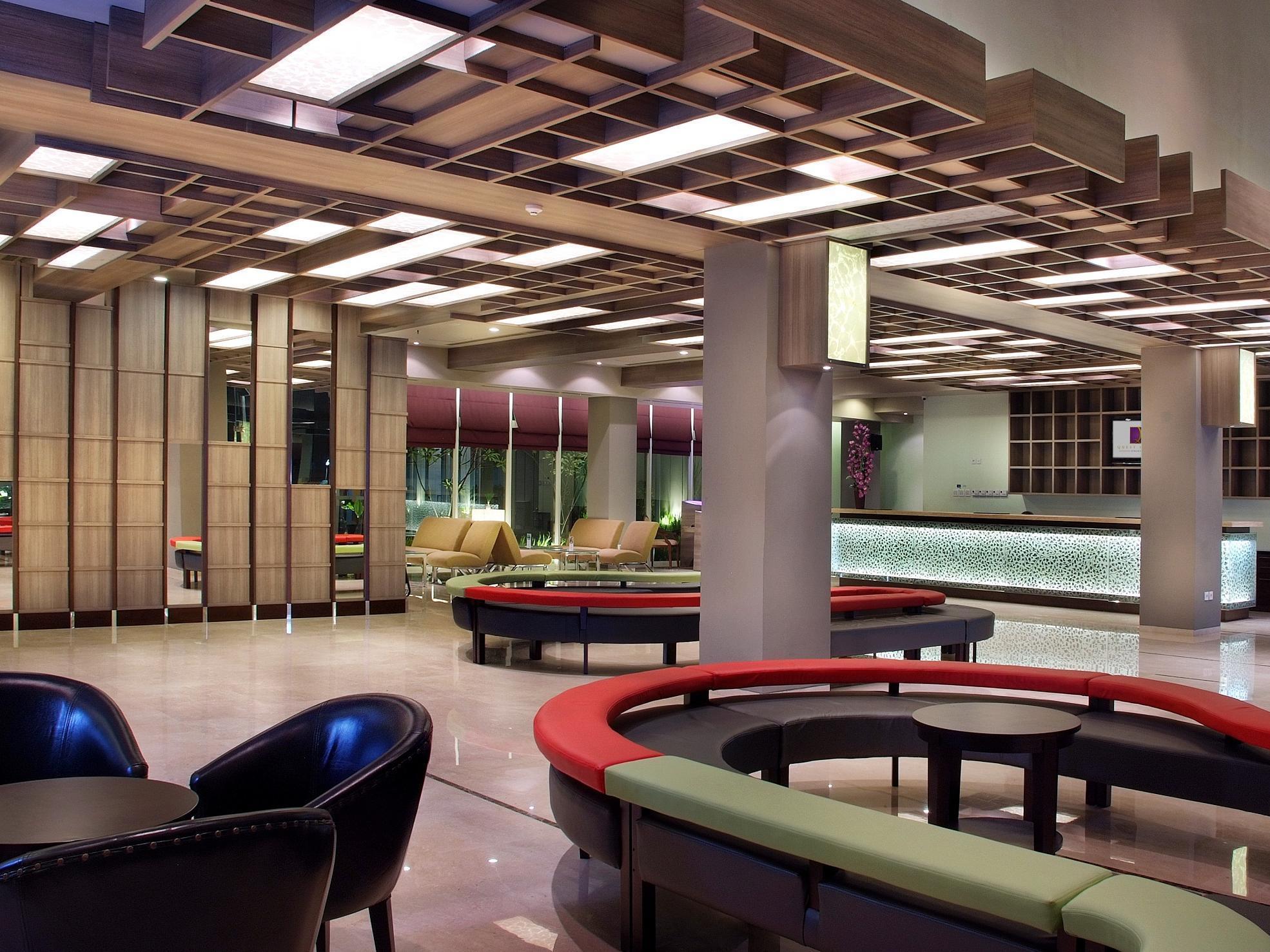 Quest Hotel Simpang Lima - Semarang By Aston Екстериор снимка